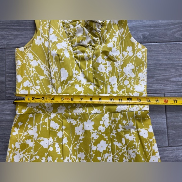 Taylor| Floral Dress in Bright Neon Tone, Size 4•••Perfect for Spring! - Picture 11 of 16
